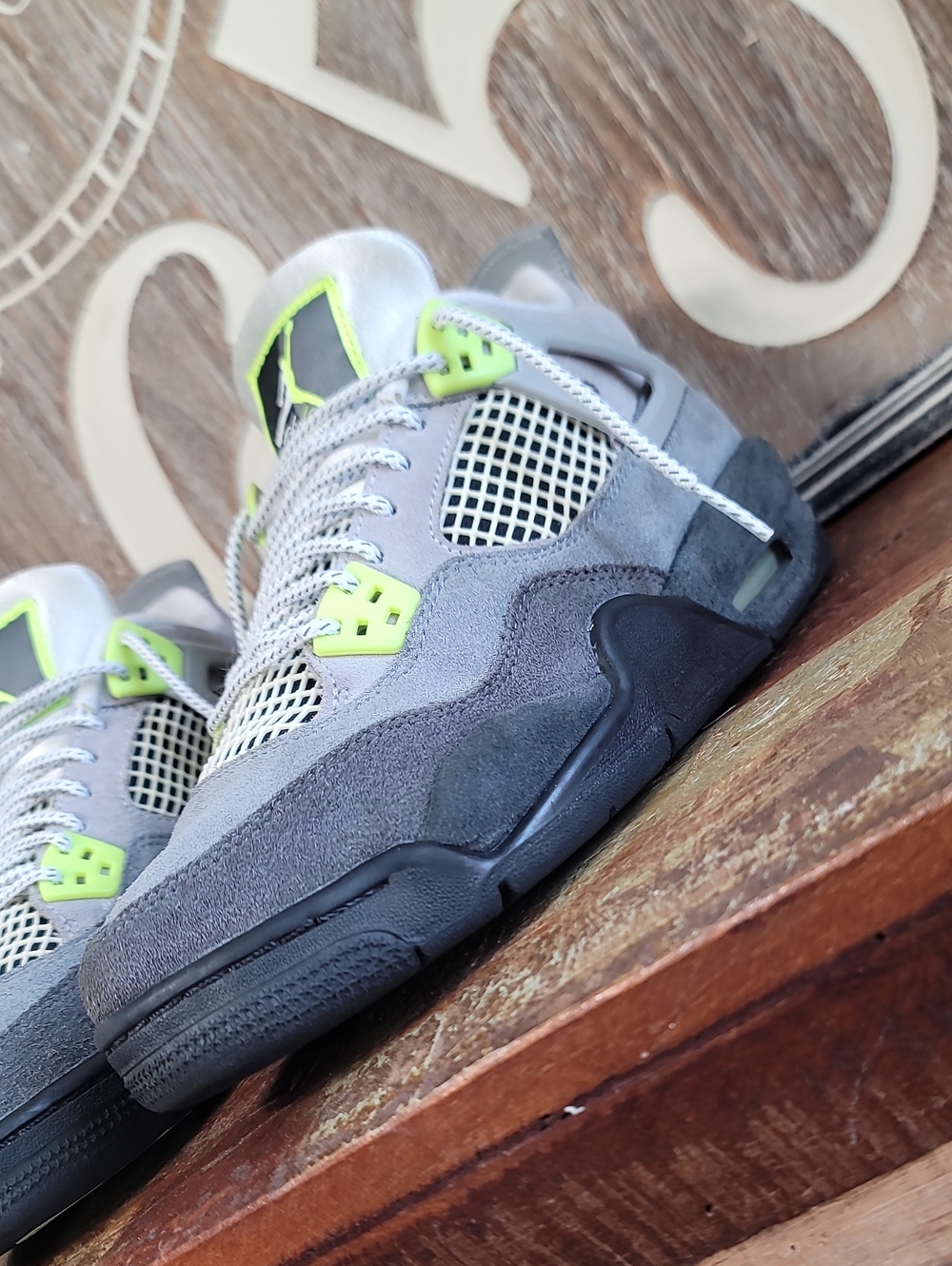 🔥 Nike Air Jordan 4 (Special Edition) "Neon 95" Wmns 7.5 Great Condition. - Picture 9 of 16